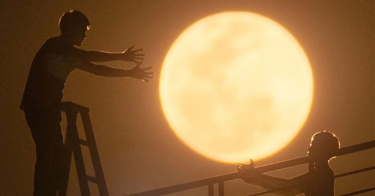 สดร. เปิดภาพ “ดวงจันทร์เต็มดวงใกล้โลก” ชาวไทยทั่วประเทศเเห่ชมจันทร์