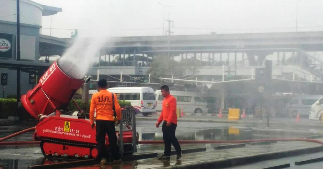ระดมฉีดน้ำเพิ่มความชื้นและลดฝุ่นละอองในอากาศ พื้นที่ 5 จังหวัดภาคกลาง