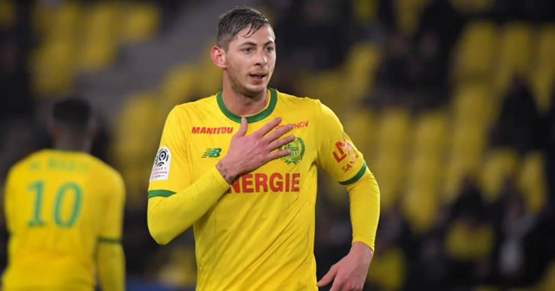 เร่งหาศูนย์หน้าคาร์ดิฟฟ์สูญหาย เผยเพิ่งเซ็นสัญญาสัปดาห์ก่อน