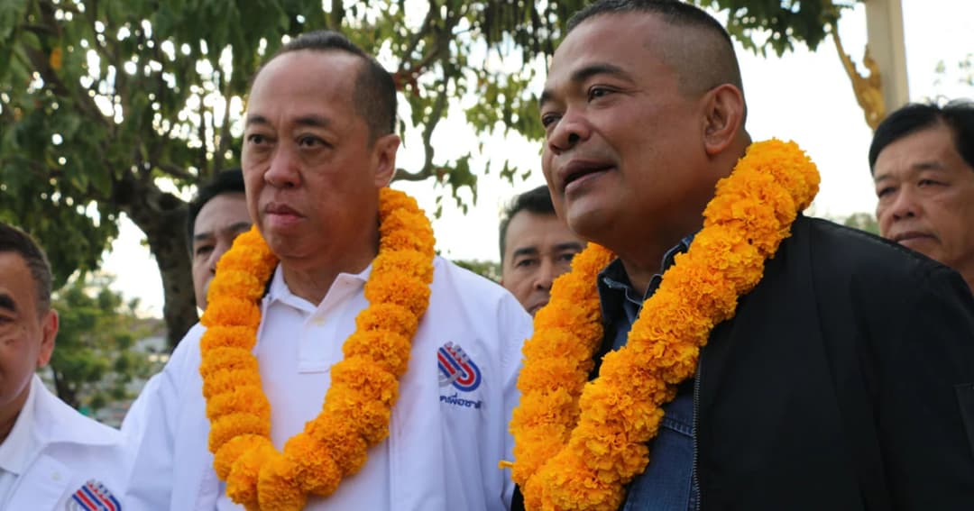 “เพื่อชาติ” ชูอายุ 60 ปีขึ้นไปรับ 2 พันทุกเดือน-ที่ดินเป็นโฉนดทั้งหมด