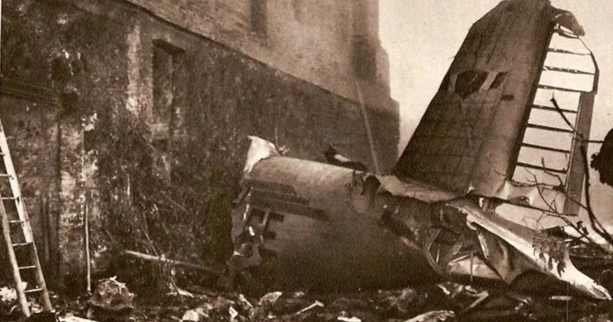 ย้อนรอยเหตุการณ์เครื่องบินตกในโลกลูกหนัง