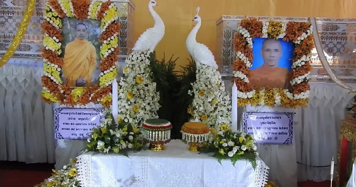 ปชช.นับพันคน ร่วมพิธีบรรจุศพพระสงฆ์ จ.นราธิวาส ถูกยิง 1 ปี ก่อนพระราชทานเพลิงศพ