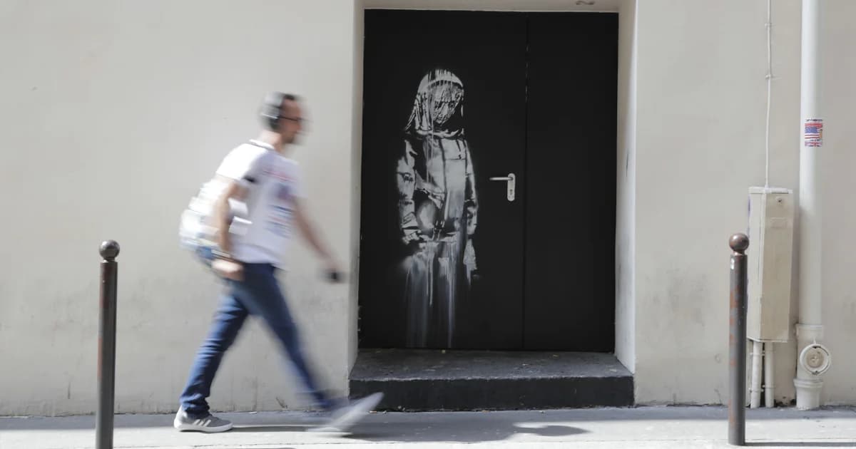 โจรขโมยงานศิลปะของ Banksy บนประตูหนีไฟ