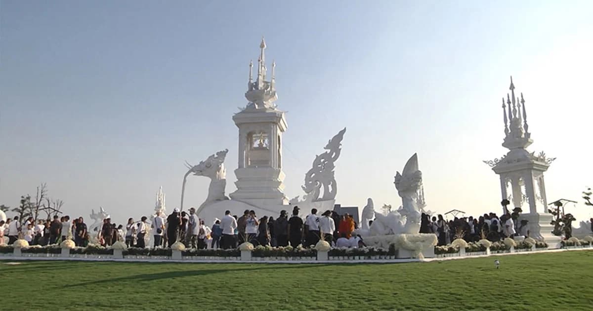 ประชาชนนับแสน มุ่งหน้าสู่สถานที่ประกอบพิธี พระราชทานเพลิงศพ หลวงพ่อคูณ