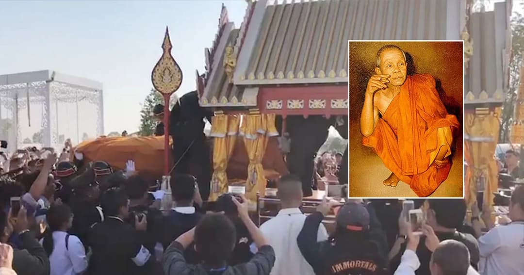 ออกจากขอนแก่นแล้ว ! ขบวบรถเถ้าอัฐิ ‘หลวงพ่อคูณ’ เตรียมลอยอังคารแม่น้ำโขง