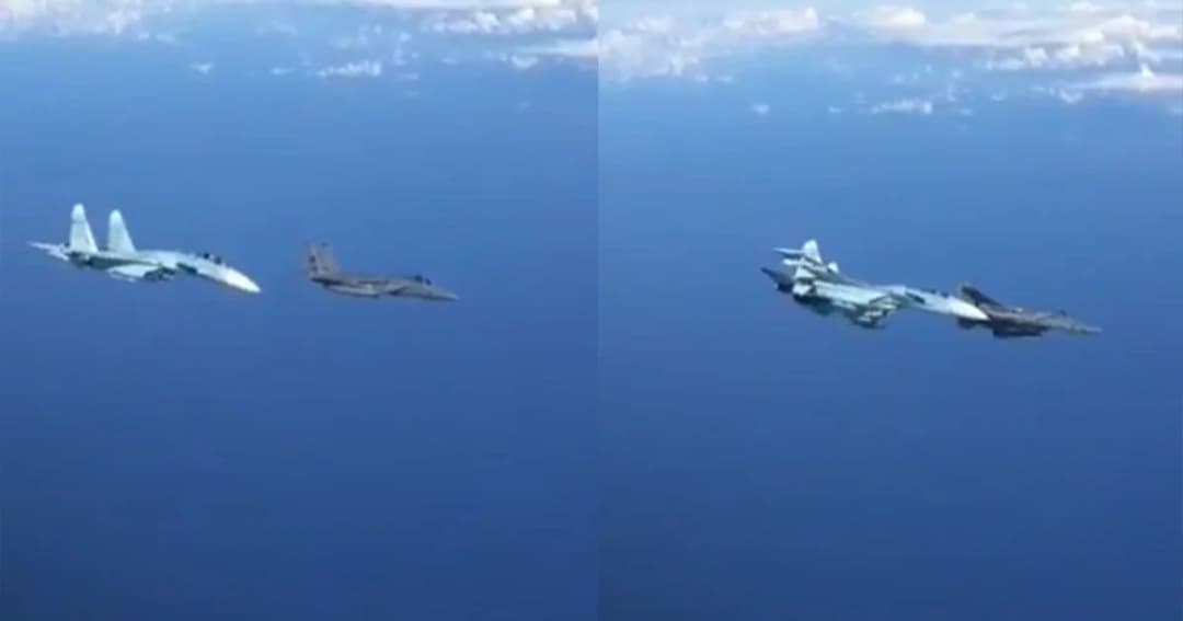 เครื่องบินขับไล่รัสเซีย บินเทียบเอฟ-15 ของสหรัฐฯ