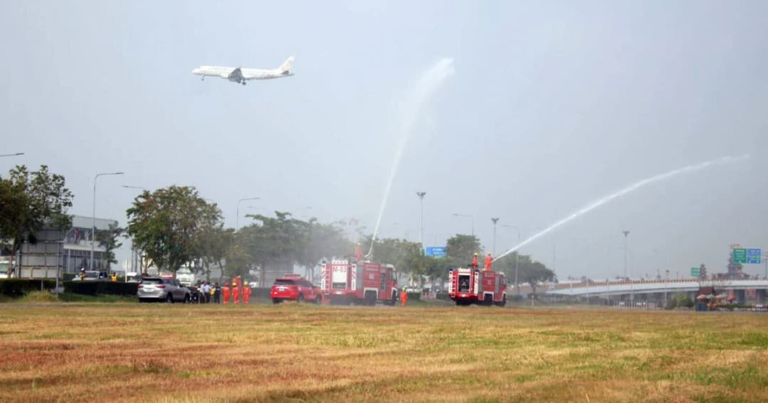 สนามบินดอนเมือง-สุวรรณภูมิ ฉีดพ่นละอองน้ำ ลดค่าปริมาณฝุ่น PM 2.5