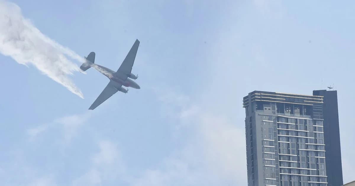 ทอ. ส่งเครื่องบิน BT-67 โปรยละอองน้ำ 4 เที่ยว ปราบฝุ่นพิษ เหนือเขตจตุจักร-สุขสวัสดิ์