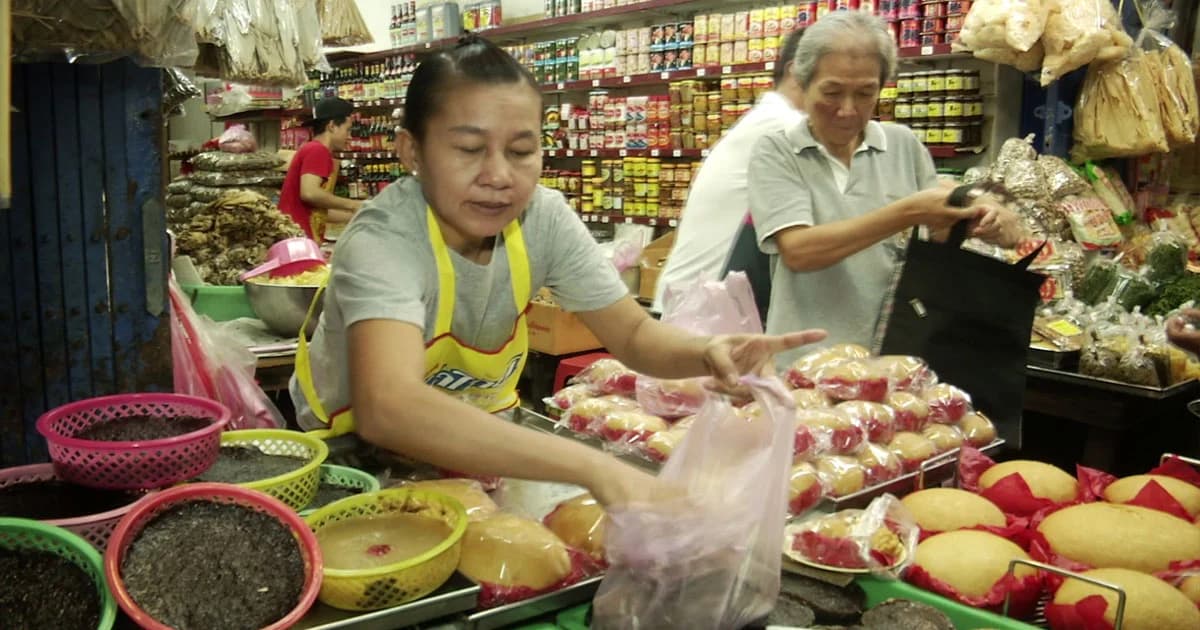 ผู้ค้าผิดหวัง ! จับจ่ายสินค้าตรุษจีนไม่คึกคัก รัฐกระตุ้นแจกอั่งเปาคืน VAT ร้อยละ 5