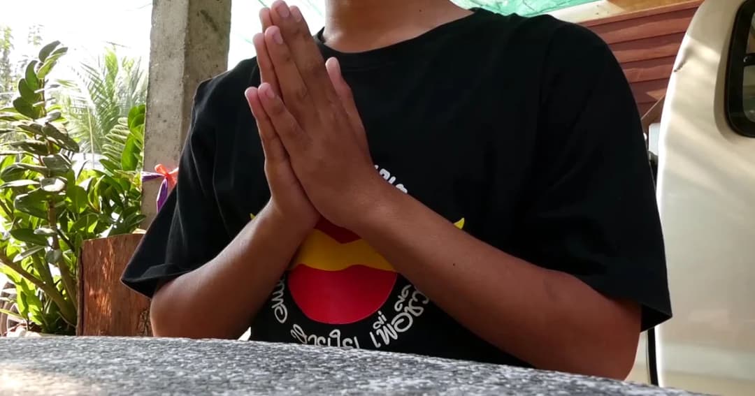 อาเด็ก 14 ที่ถูกรุ่นพี่รุมตื้บ-ให้กราบเท้า ต้านเพจตั้งค่าหัวเด็กก่อเหตุ