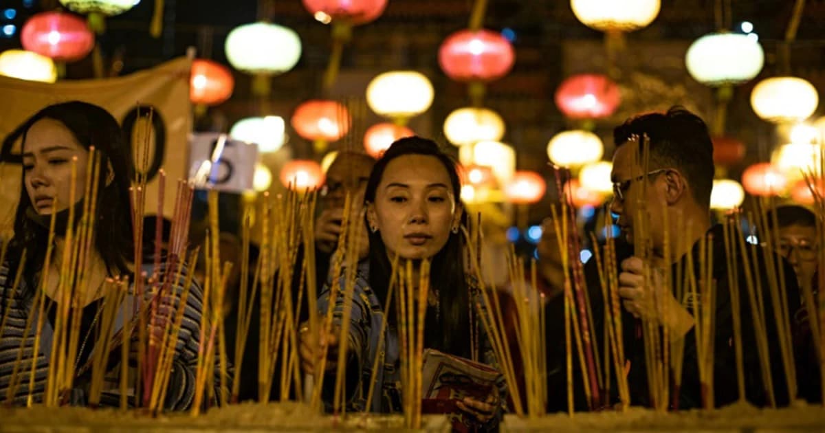 ชาวจีนเฉลิมฉลองเทศกาลตรุษจีนอย่างคึกคัก