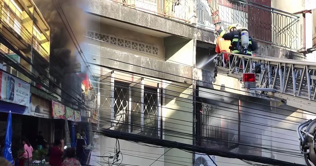 ไฟไหม้ตลาดสดเชียงใหม่ คาดเหตุเกิดจากหม้อแปลงไฟ