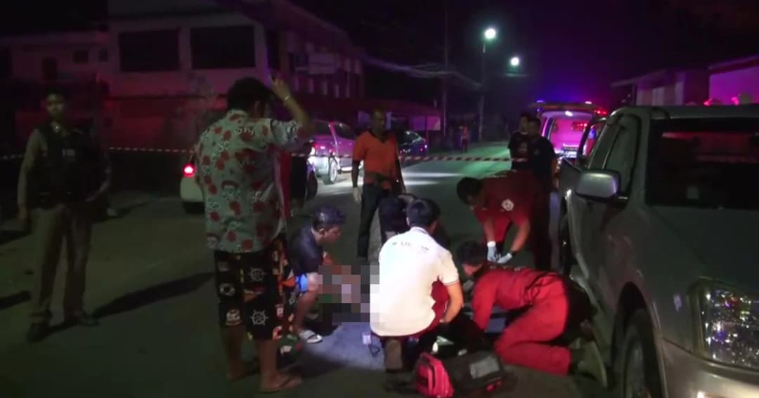 คนร้าย ขี่ จยย.ประกบยิง เสี่ยรับเหมาดับคากระบะ