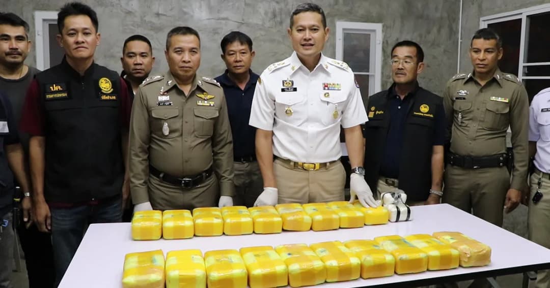 พบยาบ้า 2 แสนเม็ด ซุกในไร้อ้อย จ.ราชบุรี มูลค่ากว่า 20 ล้าน