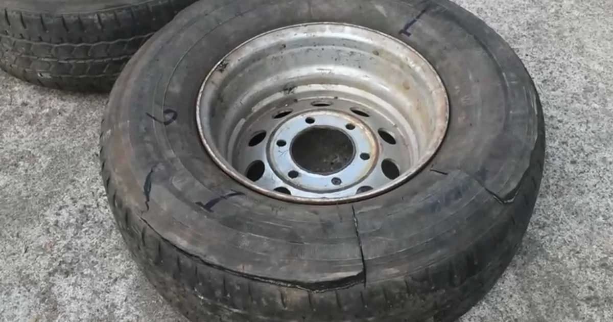 พบล้อรถตกบนถนน แจ้ง ตร. คิดว่าซุกระเบิด กลับเจอไอซ์ 18 กก. มูลค่า 27 ลบ.