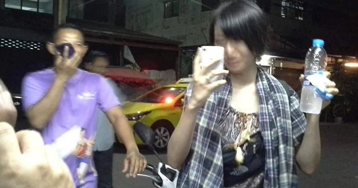 หนุ่มใจดี ช่วยเหลือ นทท.สาวชาวญี่ปุ่น หลังถูกแท็กซี่ทิ้งกลางทาง