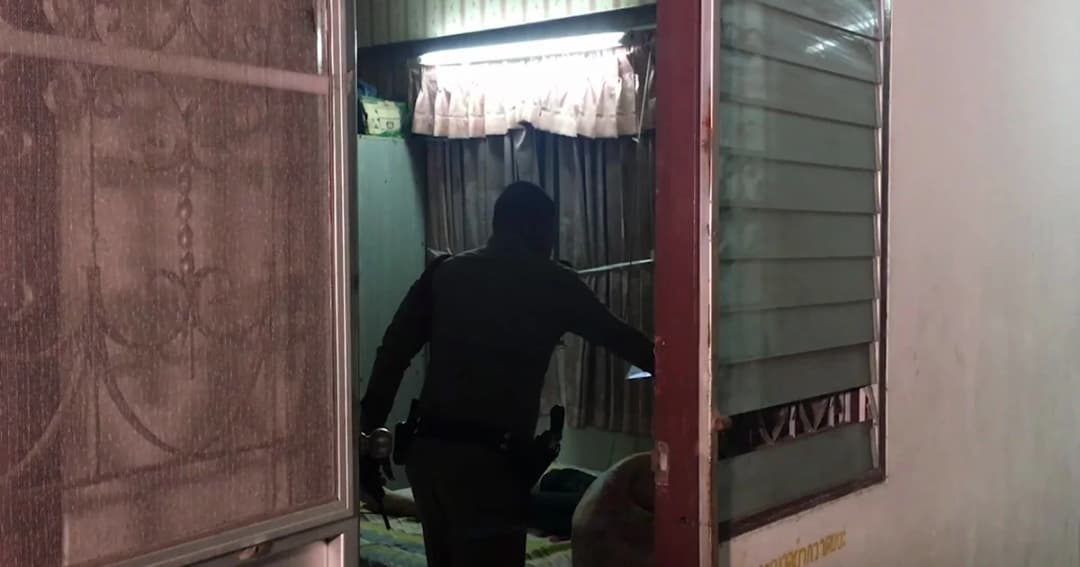 แม่ค้าเสื้อผ้าวัย 70 ปี ถูกฆ่าชิงทรัพย์ ภายในคอนโดย่านสะพานใหม่