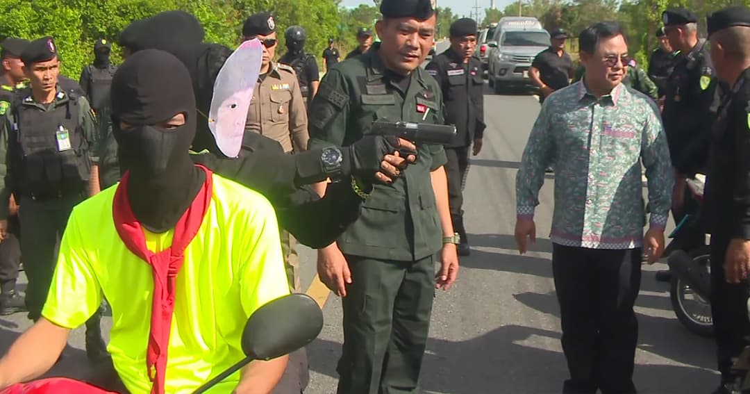 คุมตัวคนร้ายทำแผนยิงสาวใหญ่ รับเป็นกลุ่มก่อความไม่สงบชายแดนใต้ปี 59