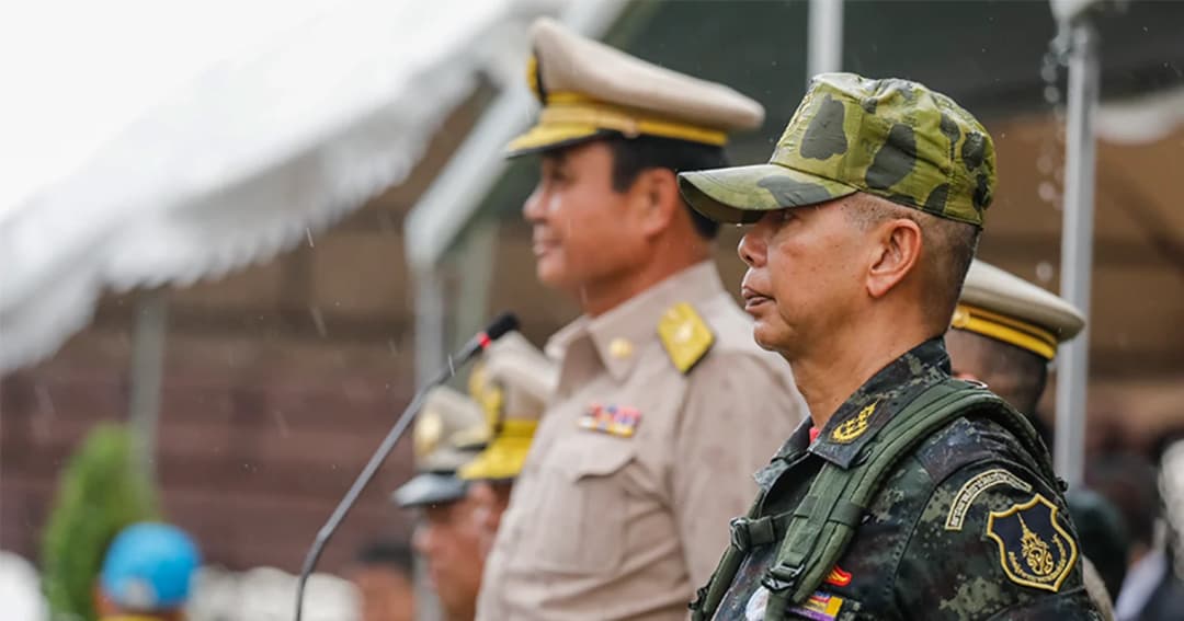 นายกฯ ปฏิบัติภารกิจร่วมกับ ผบ.ทบ. หลังข่าวลือรัฐประหาร