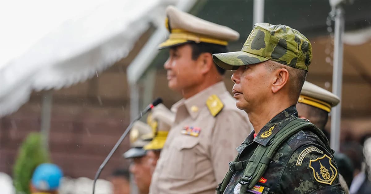 นายกฯ ปฏิบัติภารกิจร่วมกับ ผบ.ทบ. หลังข่าวลือรัฐประหาร