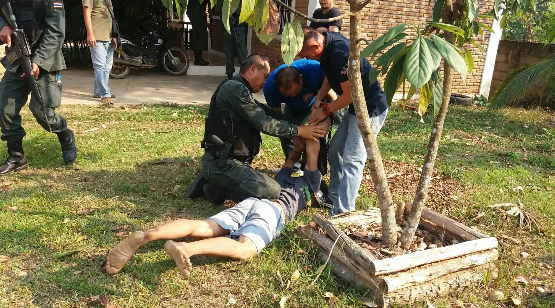 จับคนร้ายยิงตำรวจเสียชีวิตได้แล้ว ลูกชายขอสละสิทธิ์สืบทอด