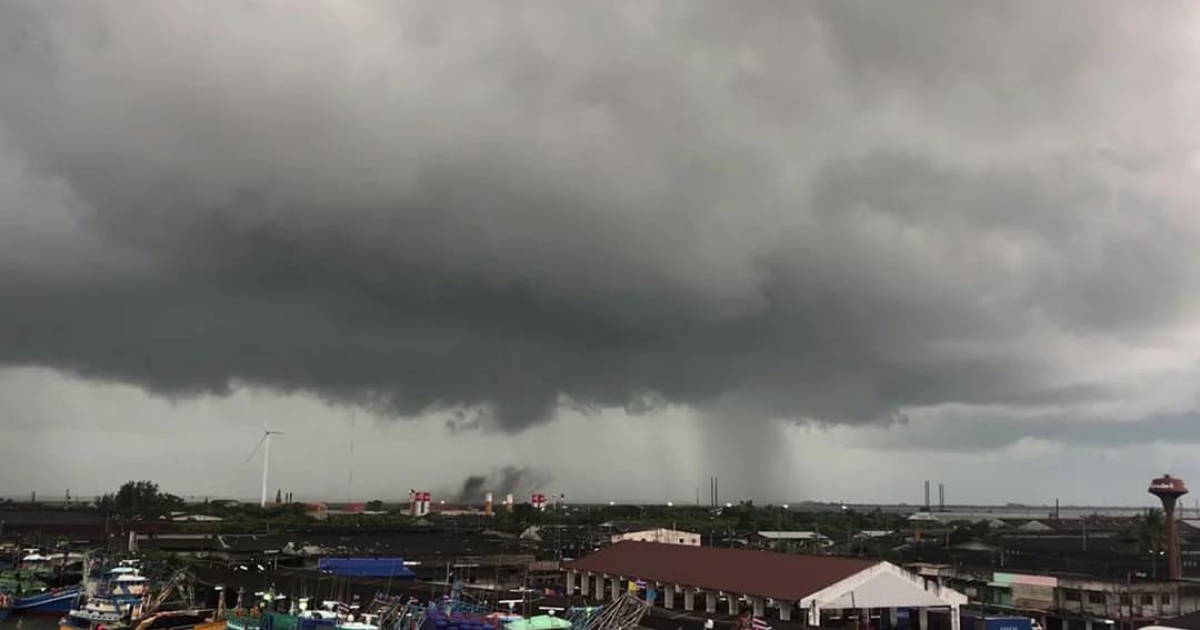 อุตุฯ คาด 16-18 ก.พ.นี้ เหนือ-อีสาน ฝนฟ้าคะนองลมกระโชกแรง กทม.ฝนตก 20% ของพื้นที่