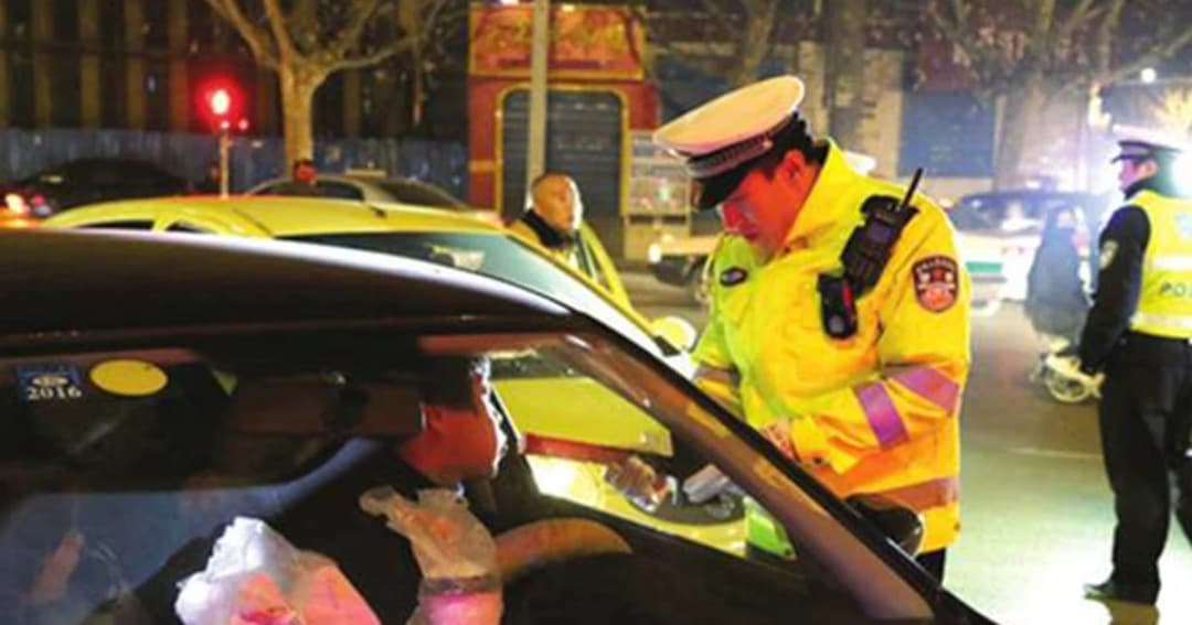 จีนคุมเข้ม “เมาแล้วขับ” ลงโทษห้ามขับขี่ตลอดชีวิตกว่าครึ่งหมื่นราย