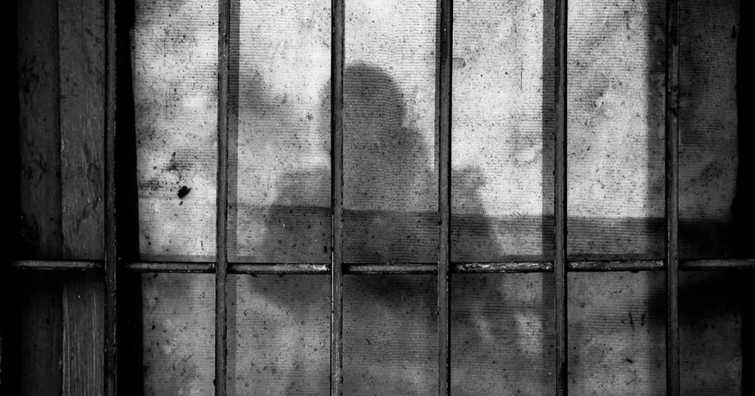 สุดสะเทือนใจ! แม่เครียดปาดคอลูกน้อยวัย 3 ขวบดับ