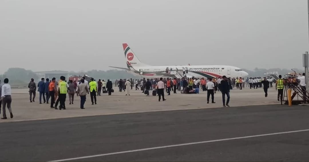 ระทึก! คนร้ายจี้เครื่องบินบังกลาเทศ ยิงปะทะตำรวจ โชคดีผู้โดยสารปลอดภัย