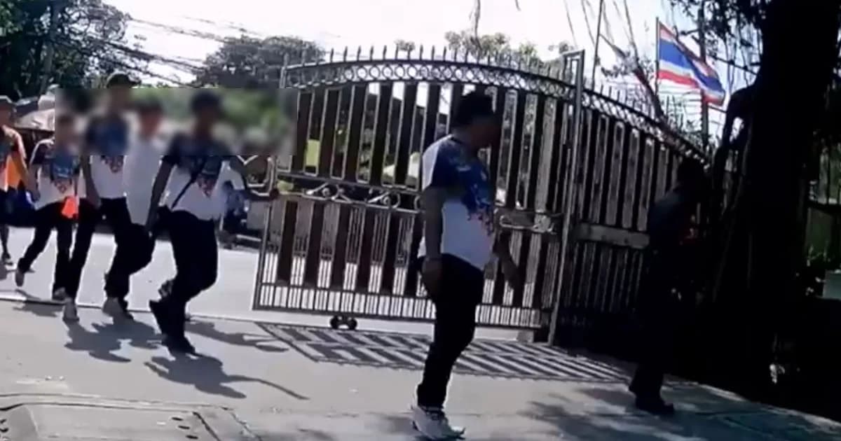 จ่อแจ้งข้อหาเพิ่ม “ซ่องโจร-คุกคามเสรีภาพ” ออกหมายจับอีก 5-6 คน แก๊งแตรวงบุกห้องสอบ