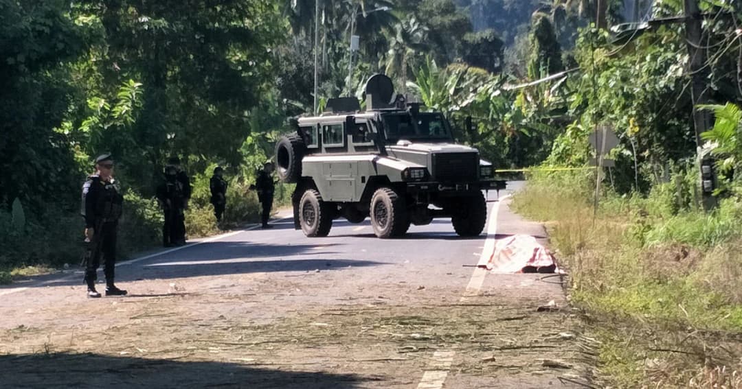 ลอบบึ้ม! ทหารใต้ จ.ยะลา ดับ 1 เจ็บ 1 ชาวบ้านถูกลูกหลงเจ็บ 1 ราย จนท.ปิดล้อมไล่ล่าคนร้าย