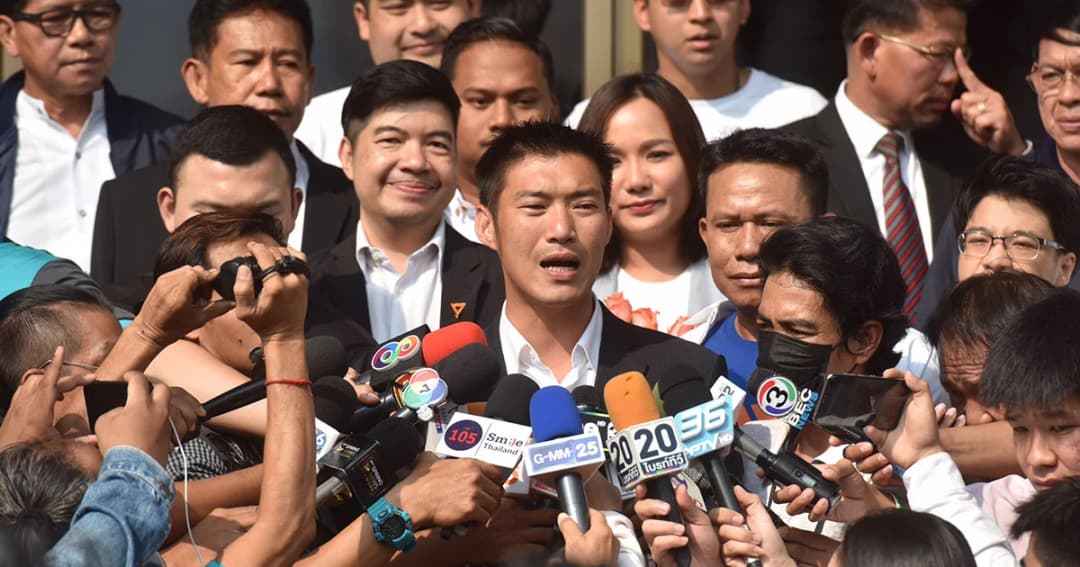 “ธนาธร” มั่นใจ วิพากษ์ คสช.ด้วยความบริสุทธิ์