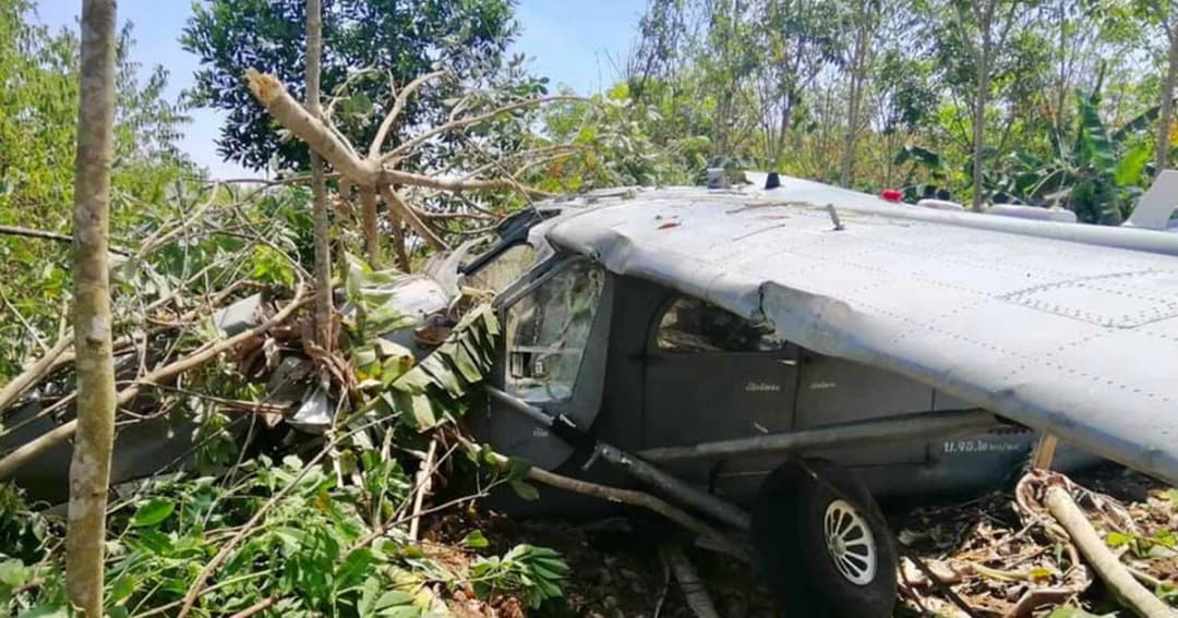 แม่ทัพภาค 4 เยี่ยม 2 นักบิน-ช่างเครื่อง ขณะทอ.ชี้พีชเมคเกอร์ใช้มา 47 ปีและซ่อมบำรุงตามวงรอบ