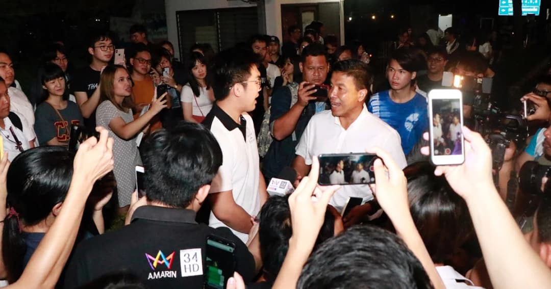 “ชัชชาติ” เร่งเคลียร์ นักศึกษา มธ. หลังทีมหาเสียงเพื่อไทยกระทบปมงานบวช