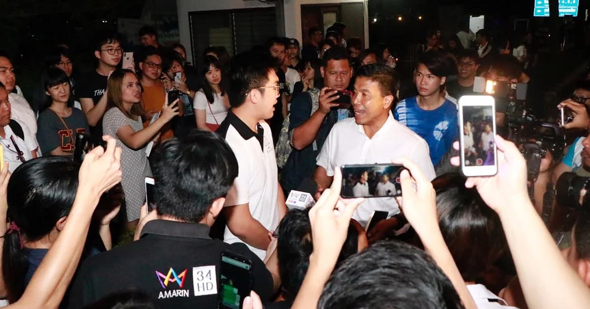 “ชัชชาติ” เร่งเคลียร์ นักศึกษา มธ. หลังทีมหาเสียงเพื่อไทยกระทบปมงานบวช