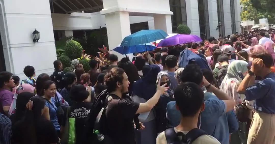 สถานทูตฯ ขยายเวลาเลือกตั้งล่วงหน้าในมาเลย์ถึงคนสุดท้าย หลังถูกร้องเรียนเปิดคูหาน้อย