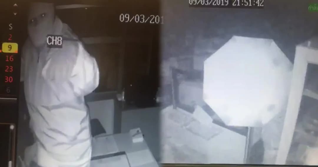 วงจรปิดจับภาพโจรใช้ร่มบังกล้อง บุกงัด ม.ดัง ชี้เป็นมืออาชีพ