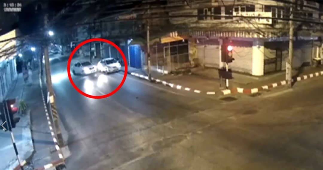 หนุ่มเมืองคอน วอนโซเชียลตามหาเก๋งคู่กรณีชนเเล้วหนี หลังจอดรถไว้หน้าบ้าน