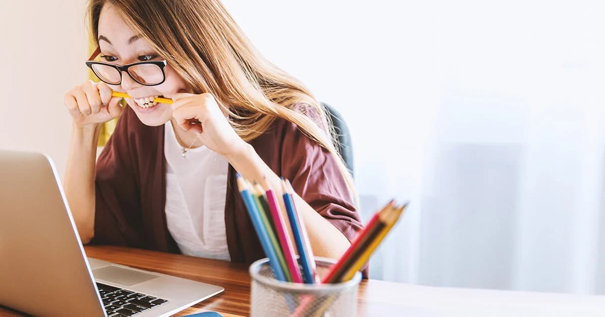 5 วิธี สังเกตสัญญาณความเครียดของลูกช่วงสอบ