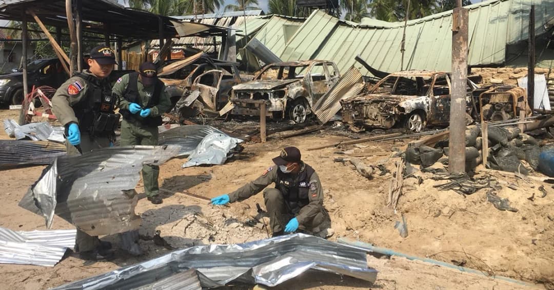 ยิง M79 ถล่มฐานทหาร อ.ตากใบ ทหารเจ็บ 2 ชาวบ้านเจ็บ 1 รถยนต์ไฟไหม้เสียหาย 4 คัน