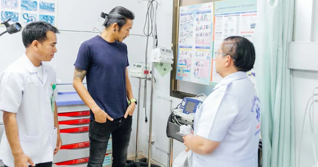 “พี่ตูน” ควักเงินส่วนตัวกว่า 3 แสน ซื้อเครื่องปั๊มหัวใจให้รพ. หลังมีใช้แค่เครื่องเดียว