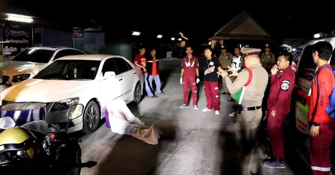 วิศวกรอินเดีย ช็อกเสียชีวิตพิงประตูรถเก๋ง แฟนสาวร่ำไห้แทบขาดใจ