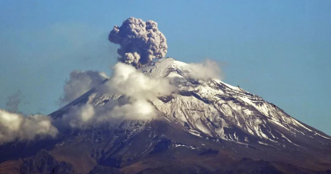“ภูเขาไฟโปโปคาเตเปตีเปเติล” ในเม็กซิโกปะทุ จนท.เร่งอพยพประชาชนออกนอกพื้นที่