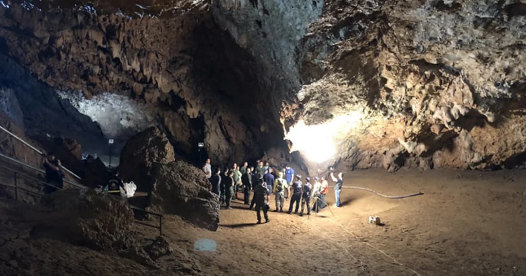 พระราชทาน เครื่องราชอิสริยาภรณ์ 187 จิตอาสา ช่วยทีมหมูป่า