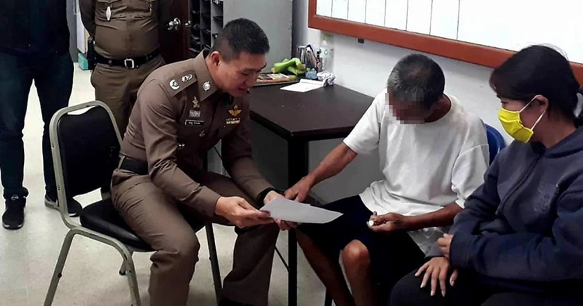 ชายสติไม่สมประกอบฉีกบัตรเลือกตั้ง เข้าใจว่าให้นำกลับบ้านส่วนหนึ่ง