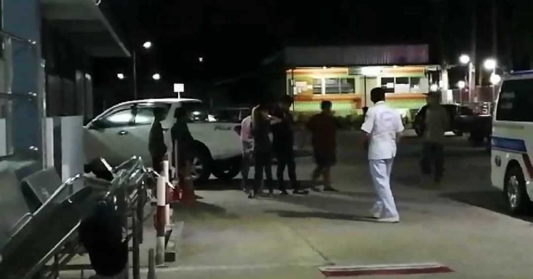 วัยรุ่นไล่ยิ่งคู่อริ ชาวบ้านโดนลูกหลงบาดเจ็บสาหัส