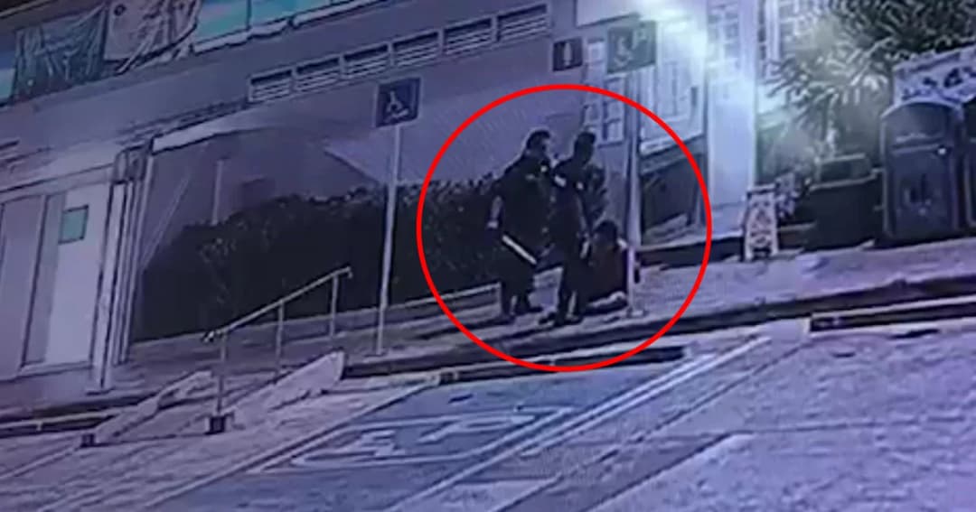 อาสา ตร.ใช้กระบองฟาด เตะปากเด็กวัย 16 ปี เลือดอาบ