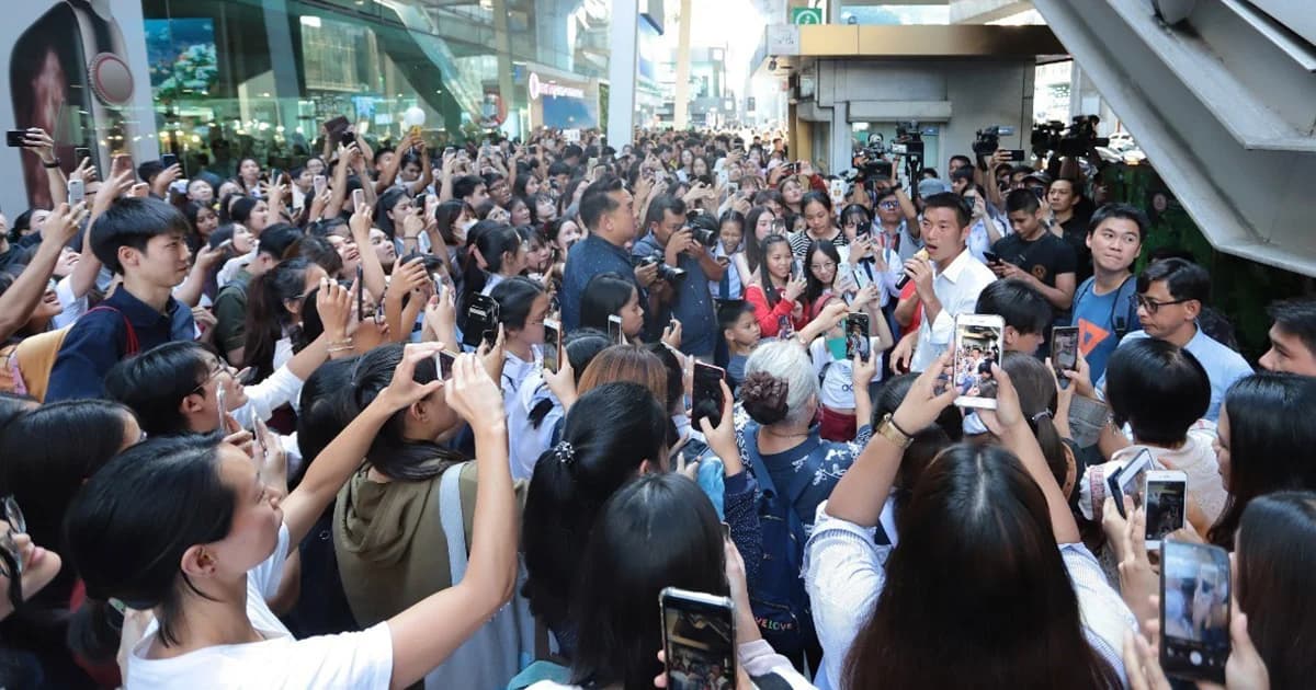 “ประวิตร” ไม่ห่วงมวลชนแห่ให้กำลังใจ “ธนาธร” พบตำรวจ 6 เม.ย. ชี้เป็นคดีเก่า 4 ปีก่อน