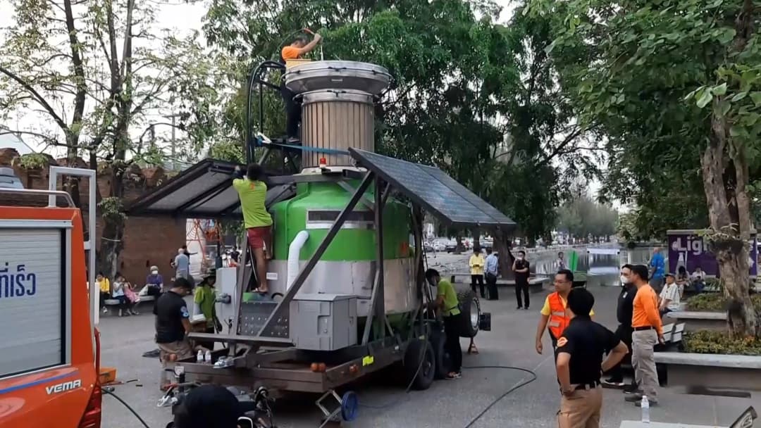 เครื่องฟอกอากาศยักษ์ถูกนำมาติดตั้งที่ จ.เชียงใหม่ ต้นทุนการสร้างแค่ 400,000 บาท