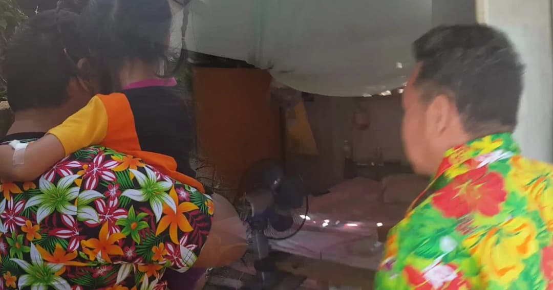 ตร.สภ.ห้างฉัตร แจ้งข้อหาหนัก ลุงวัย 57 ปี ข่มขืนหลานสาว 5 ขวบ เตรียมนำตัวส่งฟ้องศาล